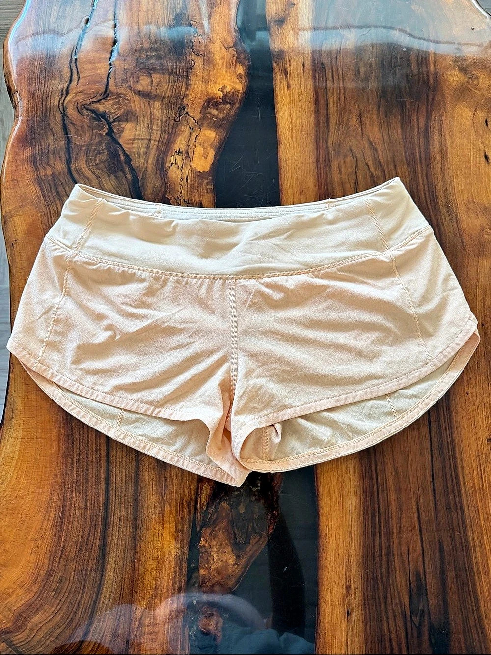 lululemon Speed Up Short low Rise 2.5" summer glow color Size 6